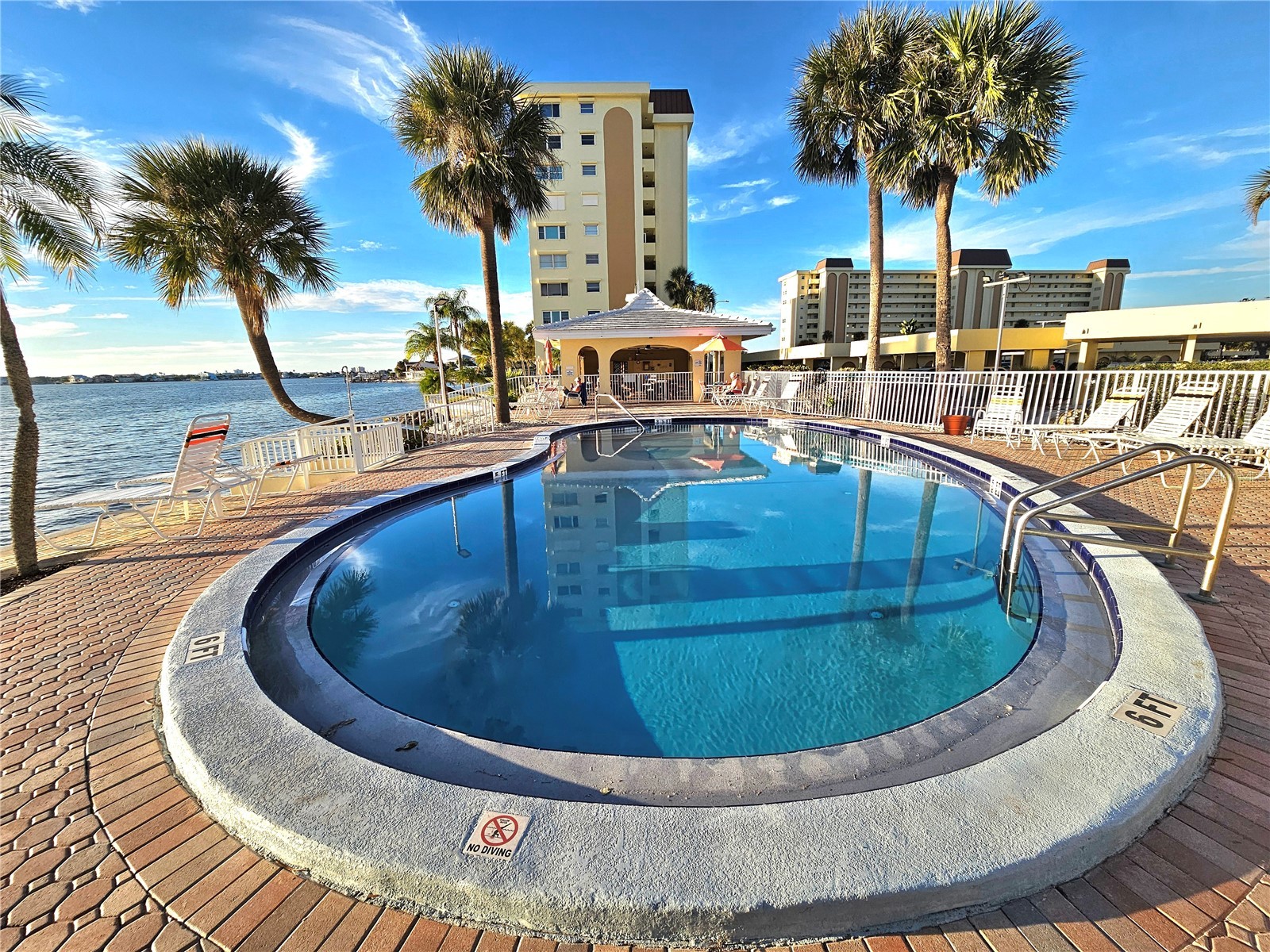 4525 Cove Circle #1002 Saint Petersburg FL 33708 TB8458441 image5
