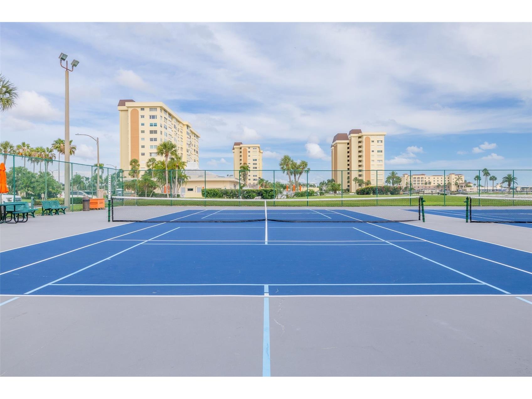 4525 Cove Circle #1002 Saint Petersburg FL 33708 TB8458441 image6