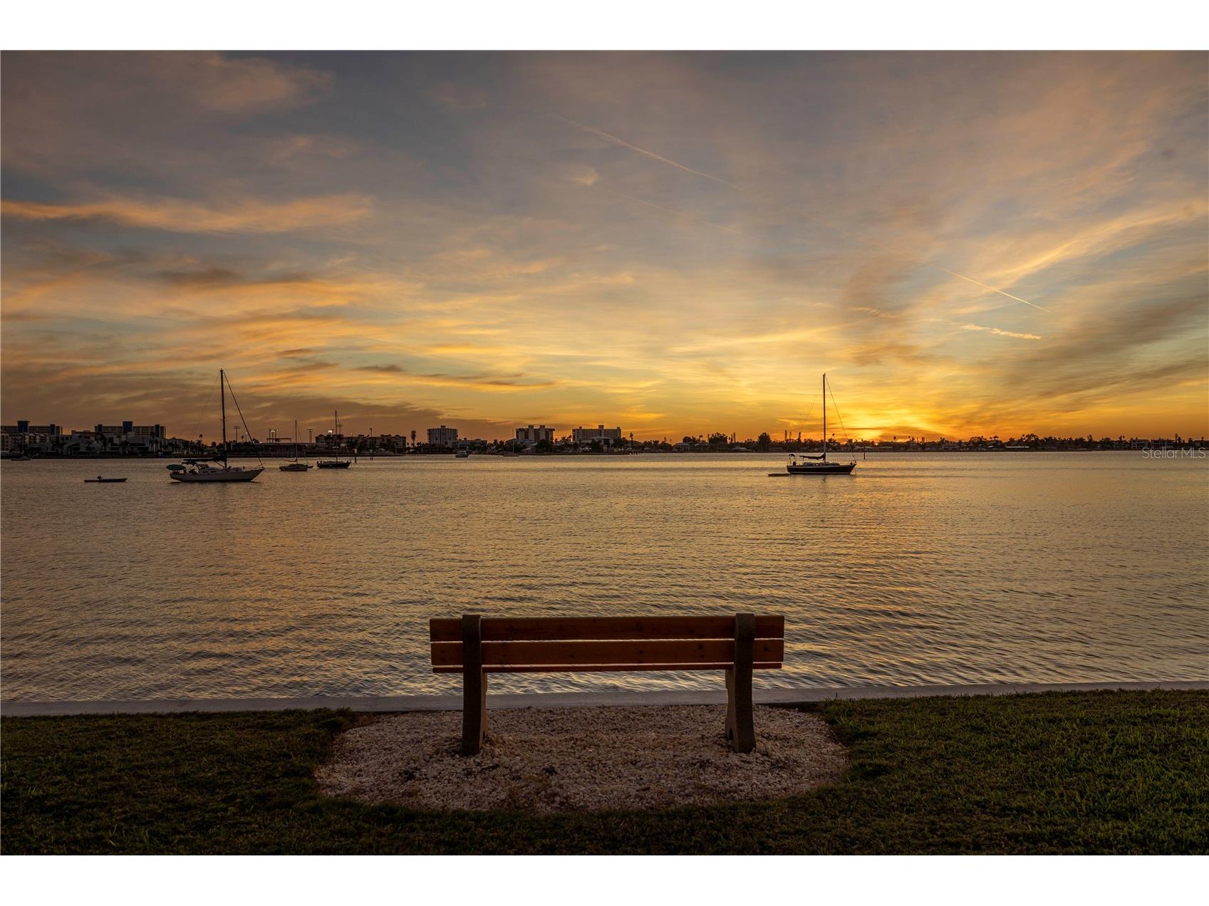 4525 Cove Circle #102 Saint Petersburg FL 33708 TB8444078 image2