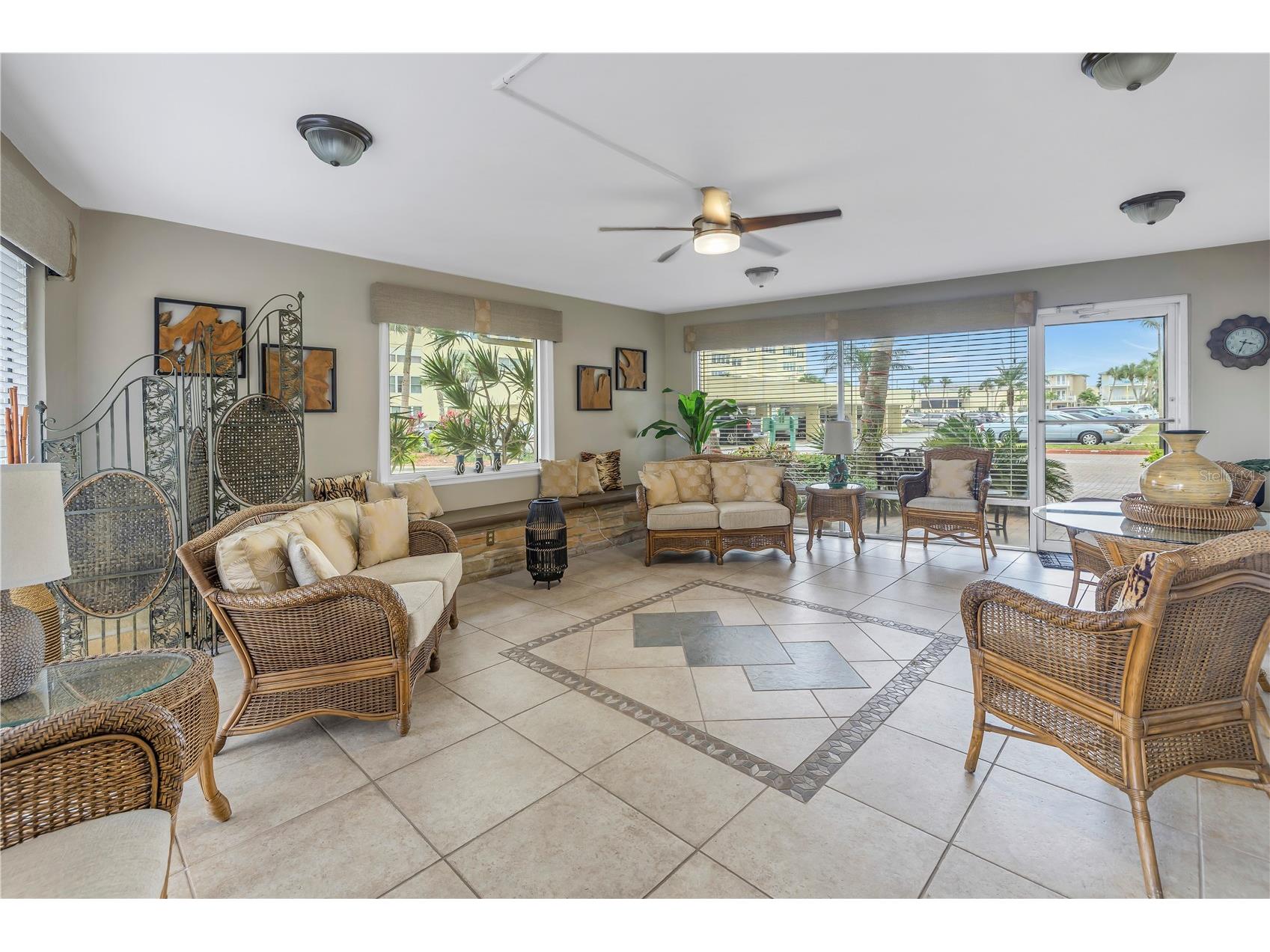 4525 Cove Circle #102 Saint Petersburg FL 33708 TB8444078 image47