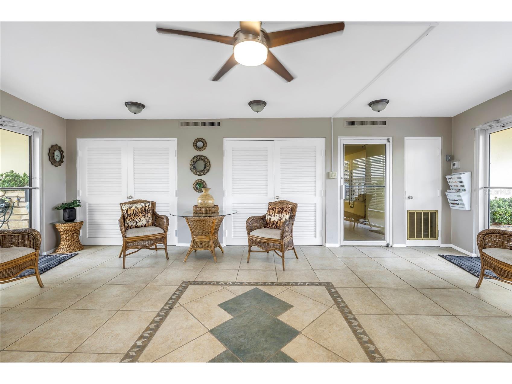 4525 Cove Circle #102 Saint Petersburg FL 33708 TB8444078 image48