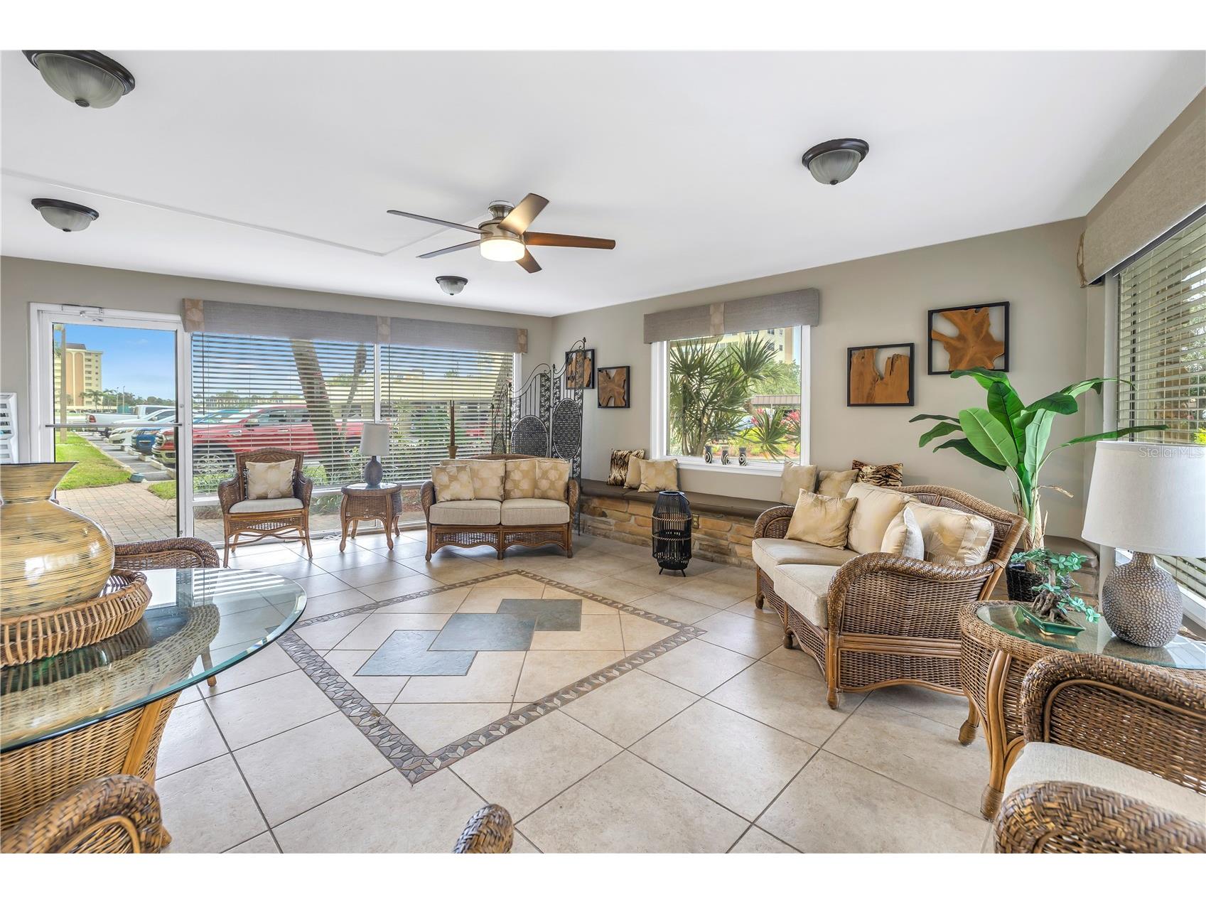 4525 Cove Circle #102 Saint Petersburg FL 33708 TB8444078 image49