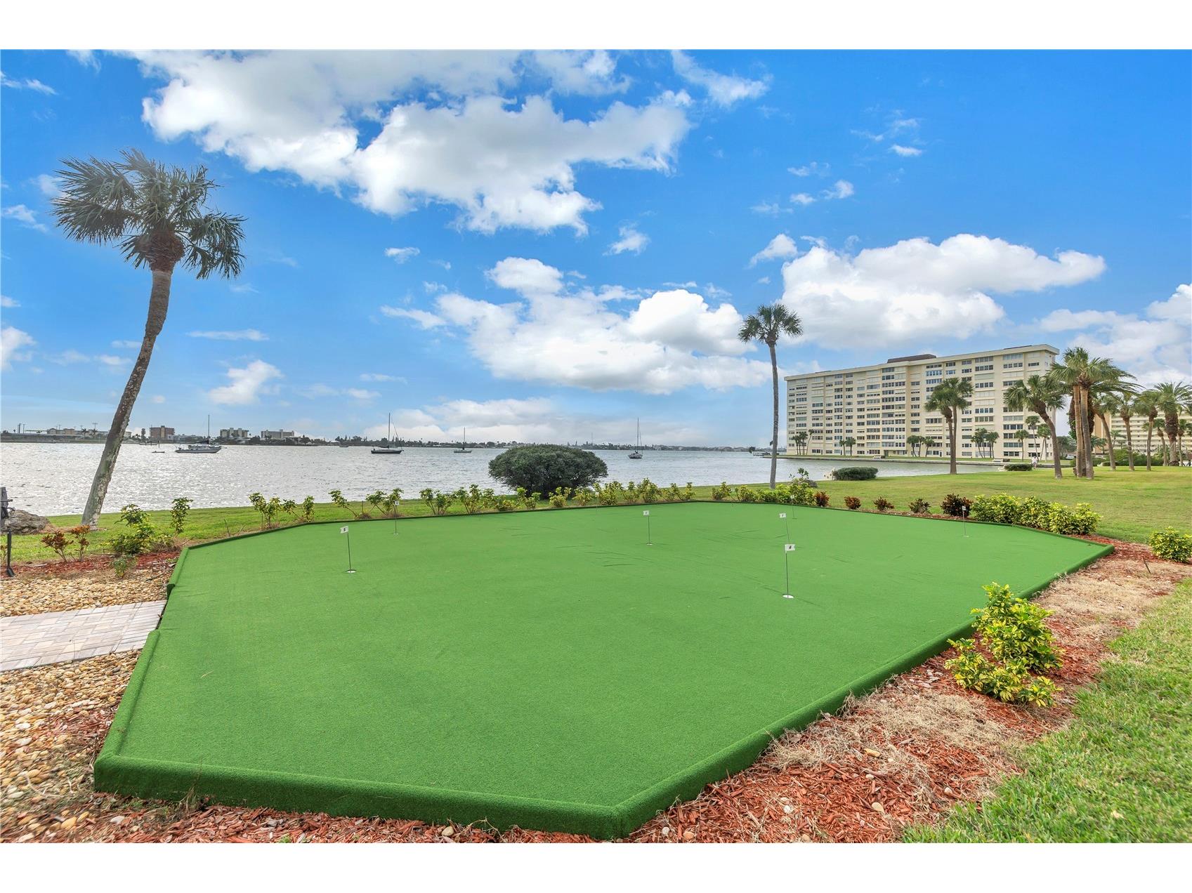 4525 Cove Circle #102 Saint Petersburg FL 33708 TB8444078 image53