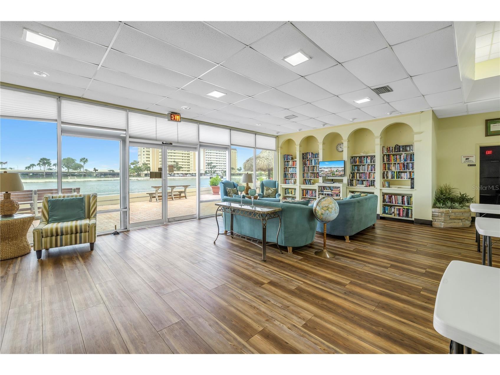 4525 Cove Circle #102 Saint Petersburg FL 33708 TB8444078 image59