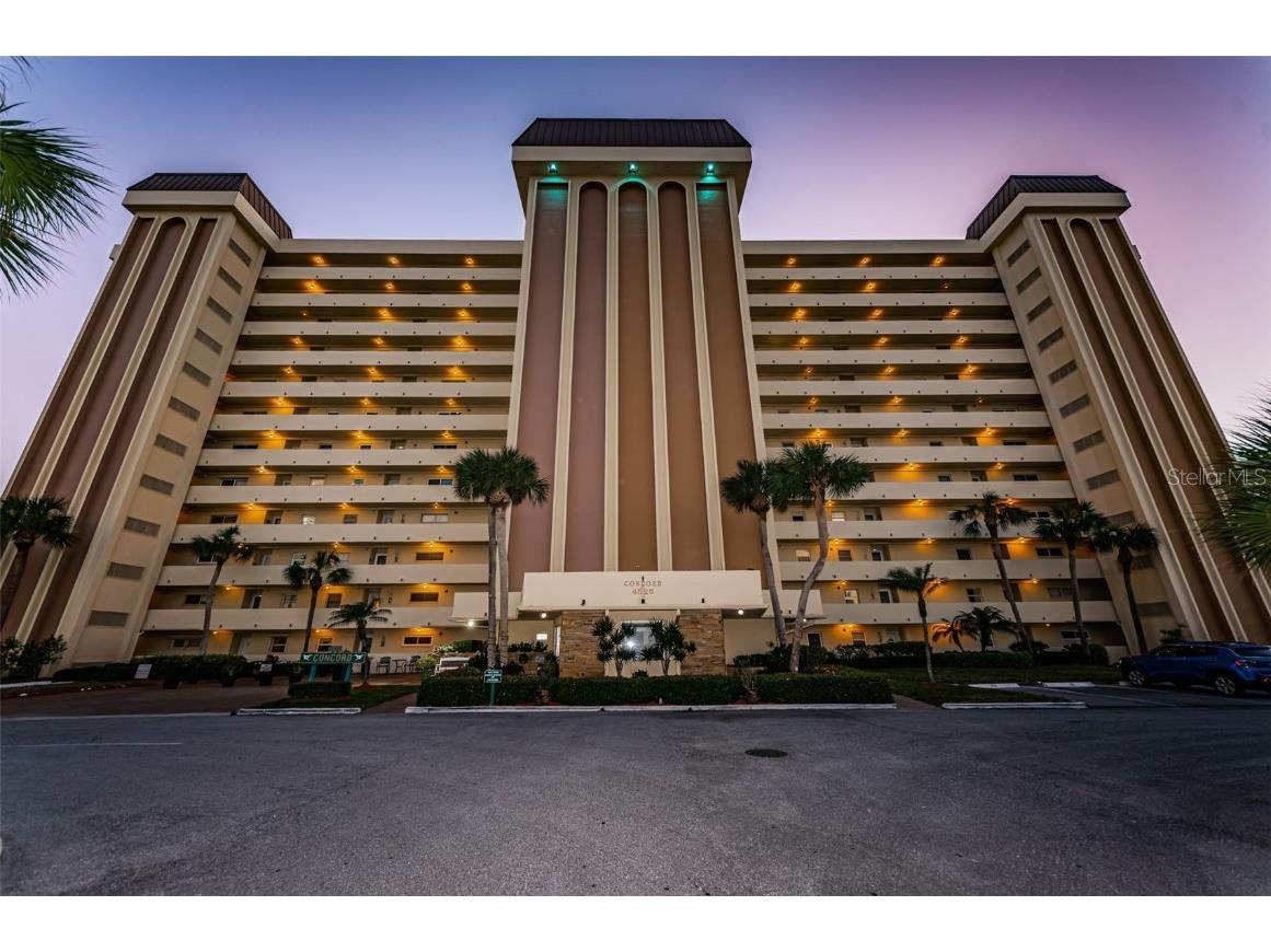 4525 Cove Circle #205 Saint Petersburg FL 33708 - BOCA CIEGA BAY U8251325 image1