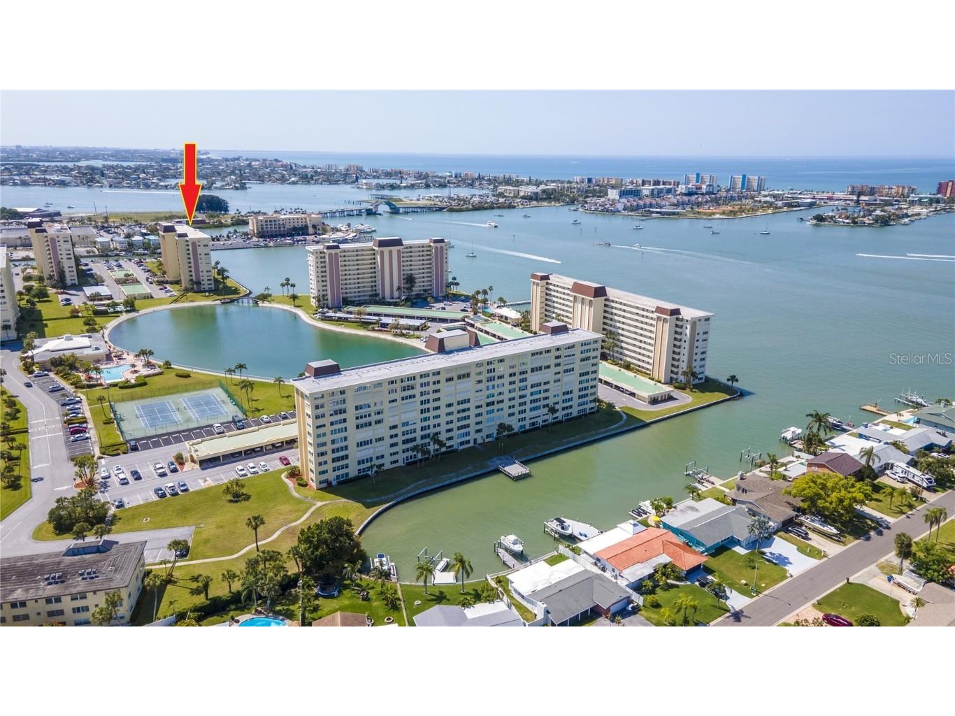 4525 Cove Circle #304 Saint Petersburg FL 33708 - BOCA CEIGA BAY TB8360270 image1