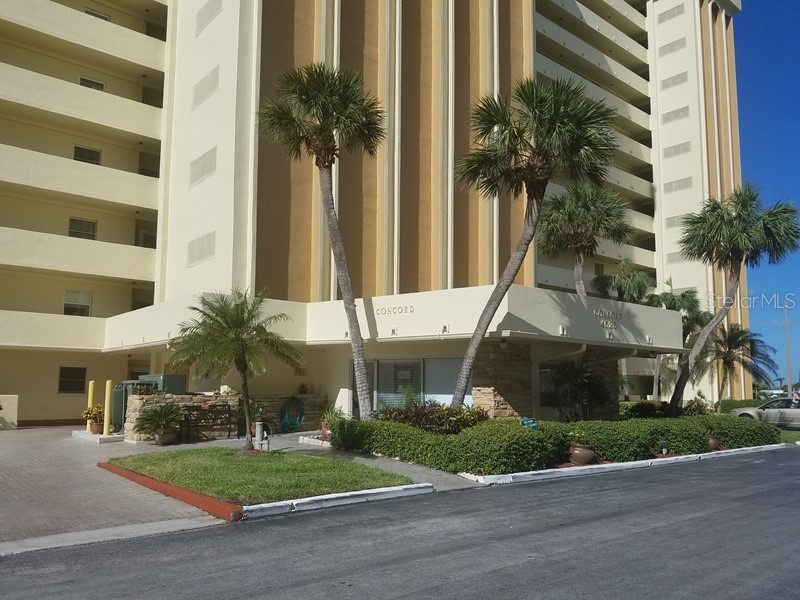 4525 Cove Circle #408 Saint Petersburg FL 33708 - BOCA CIEGA BAY U8191479 image1