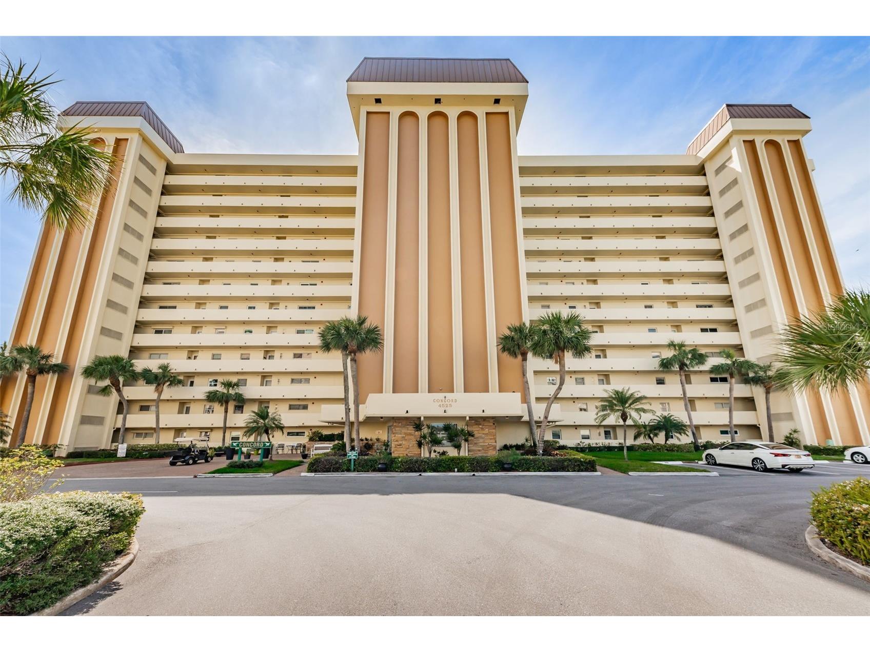 4525 Cove Circle #604 Saint Petersburg FL 33708 TB8471873 image2