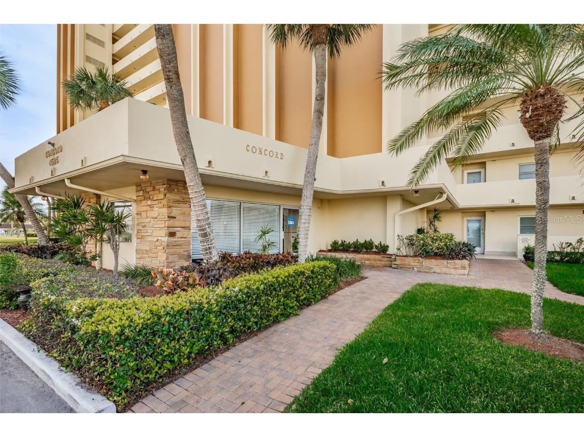 4525 Cove Circle #709 Saint Petersburg FL 33708 - BOCA CIEGA BAY U8218213 image1