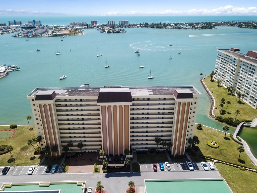 4525 Cove Circle #907 Saint Petersburg FL 33708 - BOCA CEIGA BAY U8159975 image1