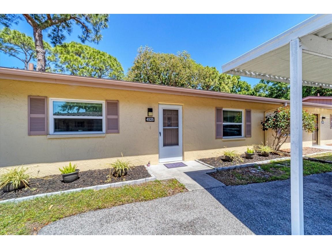 4525 Tippecanoe Trail #17 Sarasota FL 34233 A4605077 image1