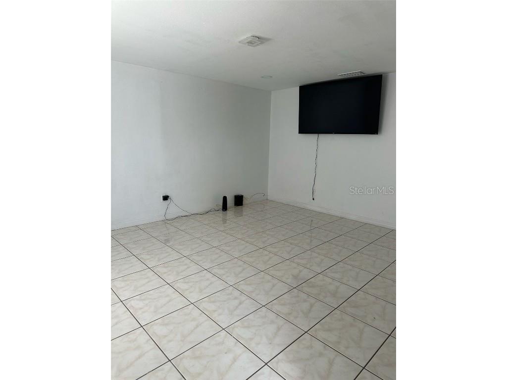 4525 W North Street Tampa FL 33614 TB8425167 image18