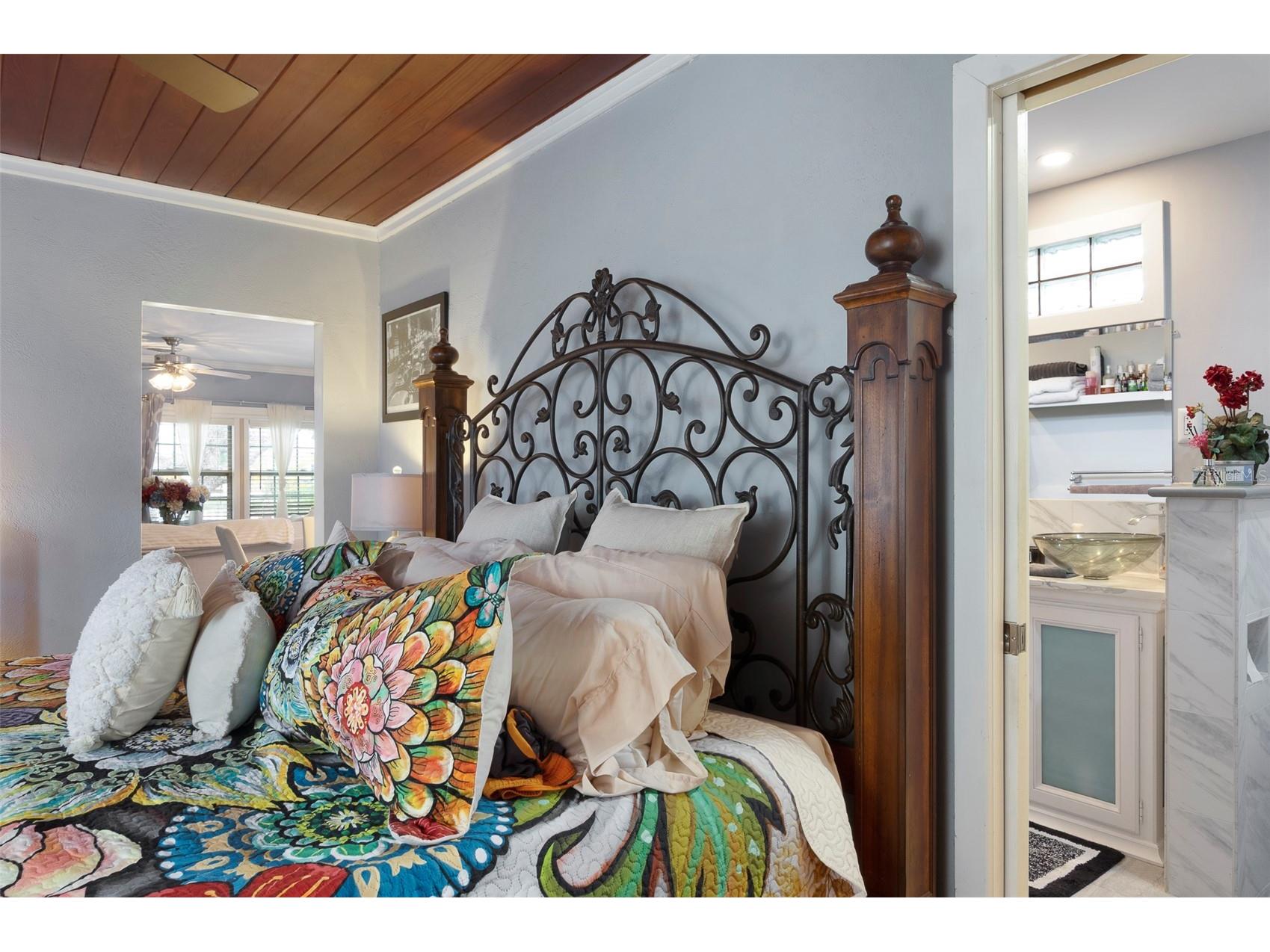 4526 1st Avenue N Saint Petersburg FL 33713 TB8494174 image21