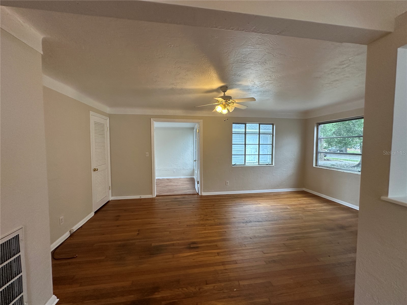 4526 6th Avenue N Saint Petersburg FL 33713 TB8514875 image6