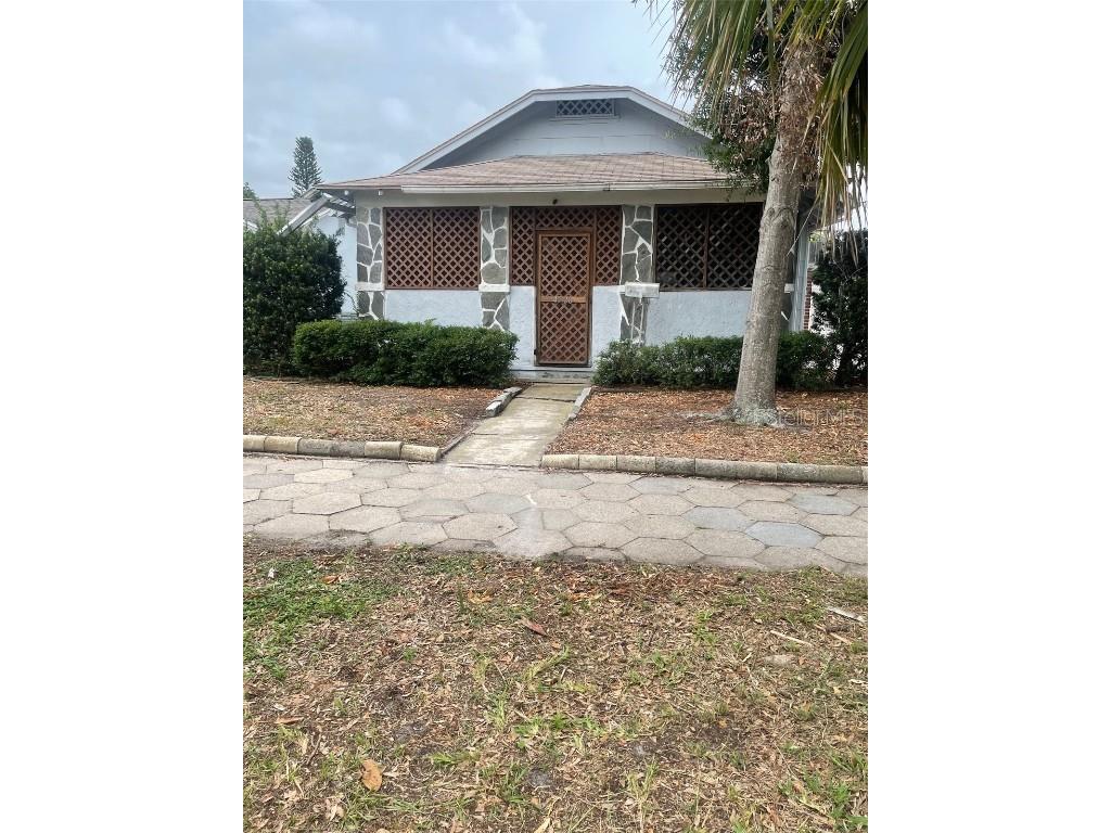 4526 Burlington Avenue N Saint Petersburg FL 33713 TB8393541 image1