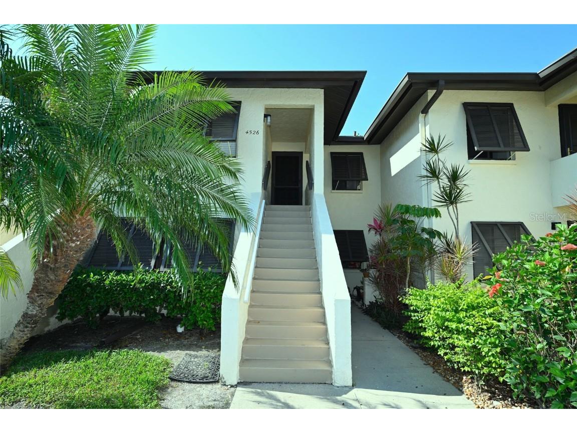 4526 Longwater Chase #34 Sarasota FL 34235 A4563039 image1