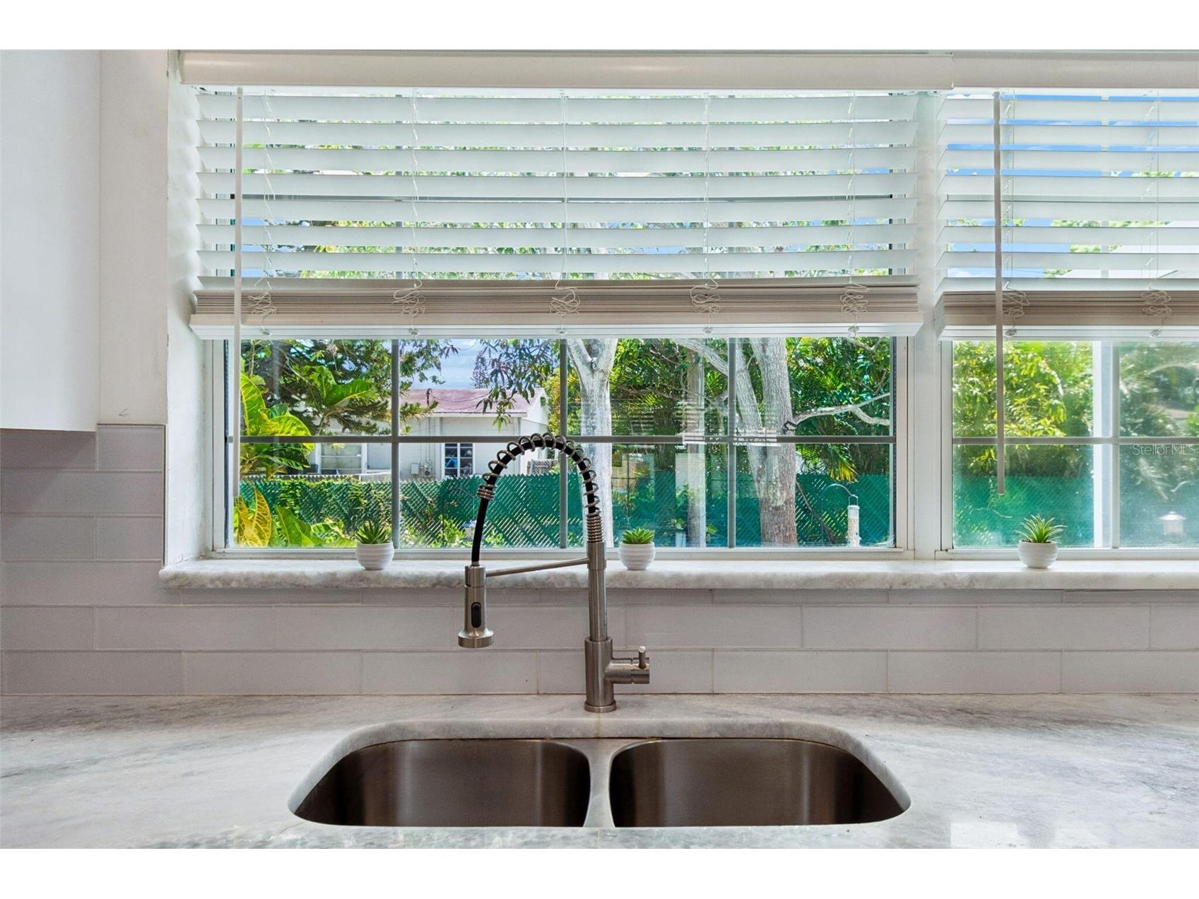 4526 Yardley Avenue N Saint Petersburg FL 33713 O6401866 image20