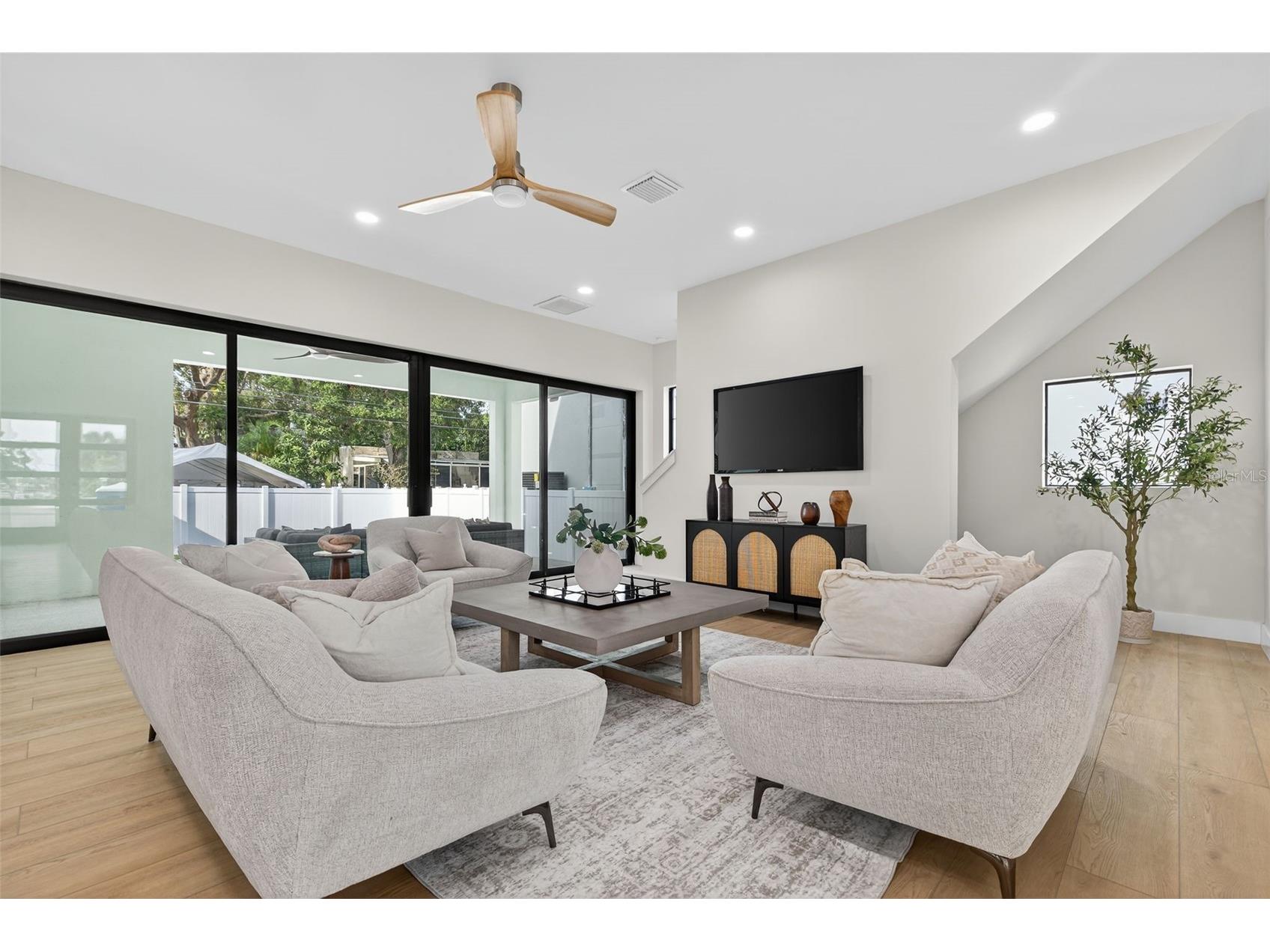 4527 26th Avenue S Saint Petersburg FL 33711 TB8472799 image12