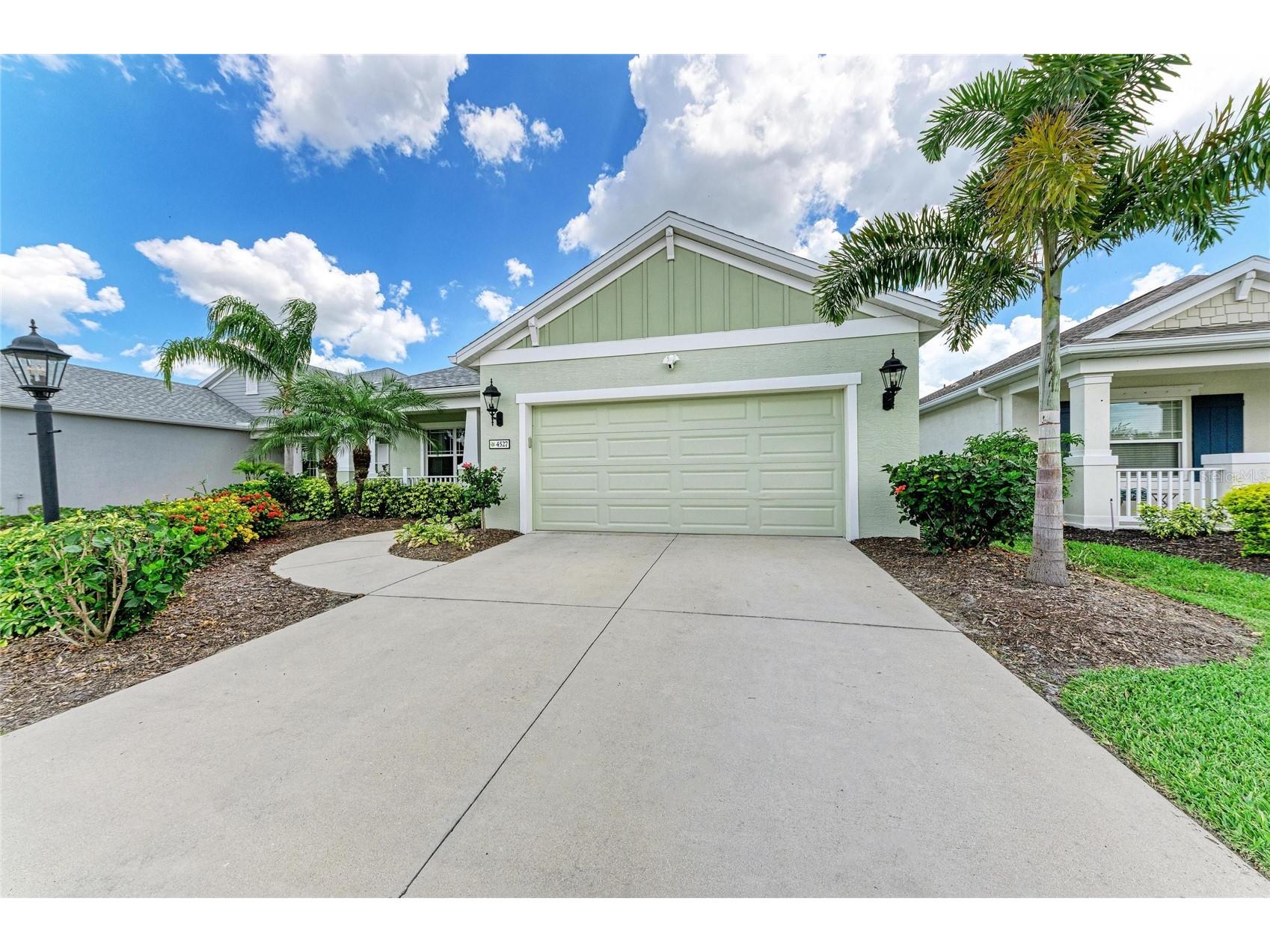 4527 Cedar Brush Terrace Sarasota FL 34243 A4694364 image3