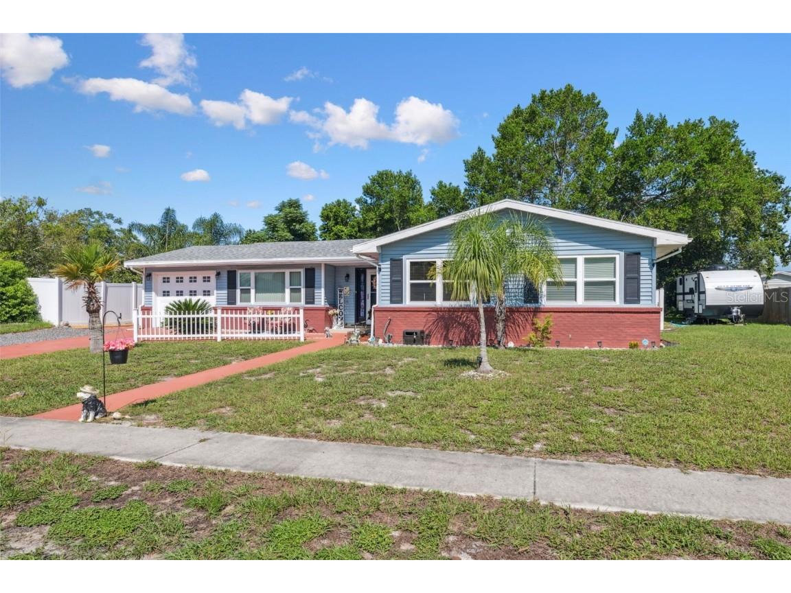 4527 Crescent Road Spring Hill FL 34606 W7867178 image1