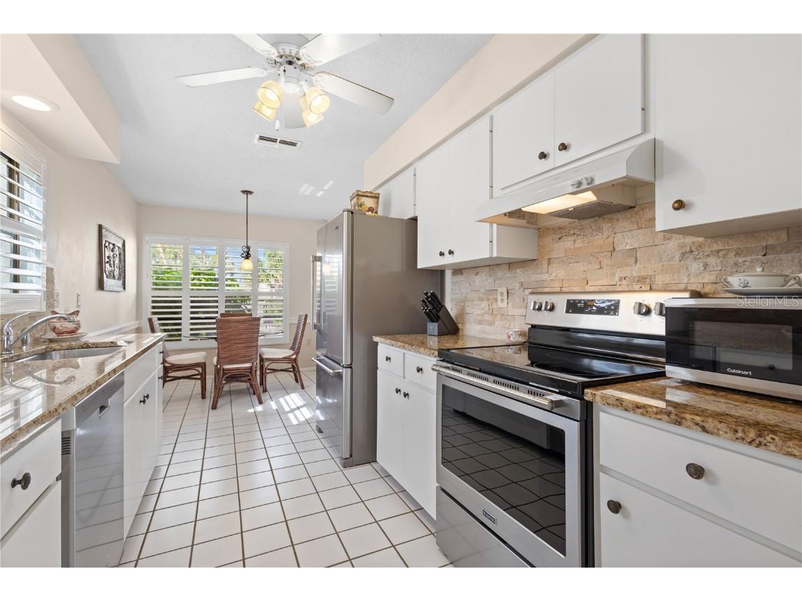 4527 La Jolla Drive Bradenton FL 34210 A4670962 image8