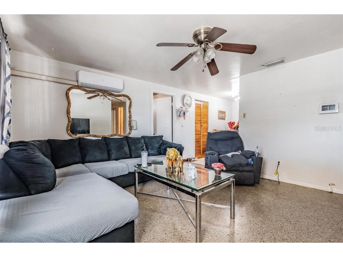 4527 W Minnehaha Street Tampa FL 33614 TB8391091 image1