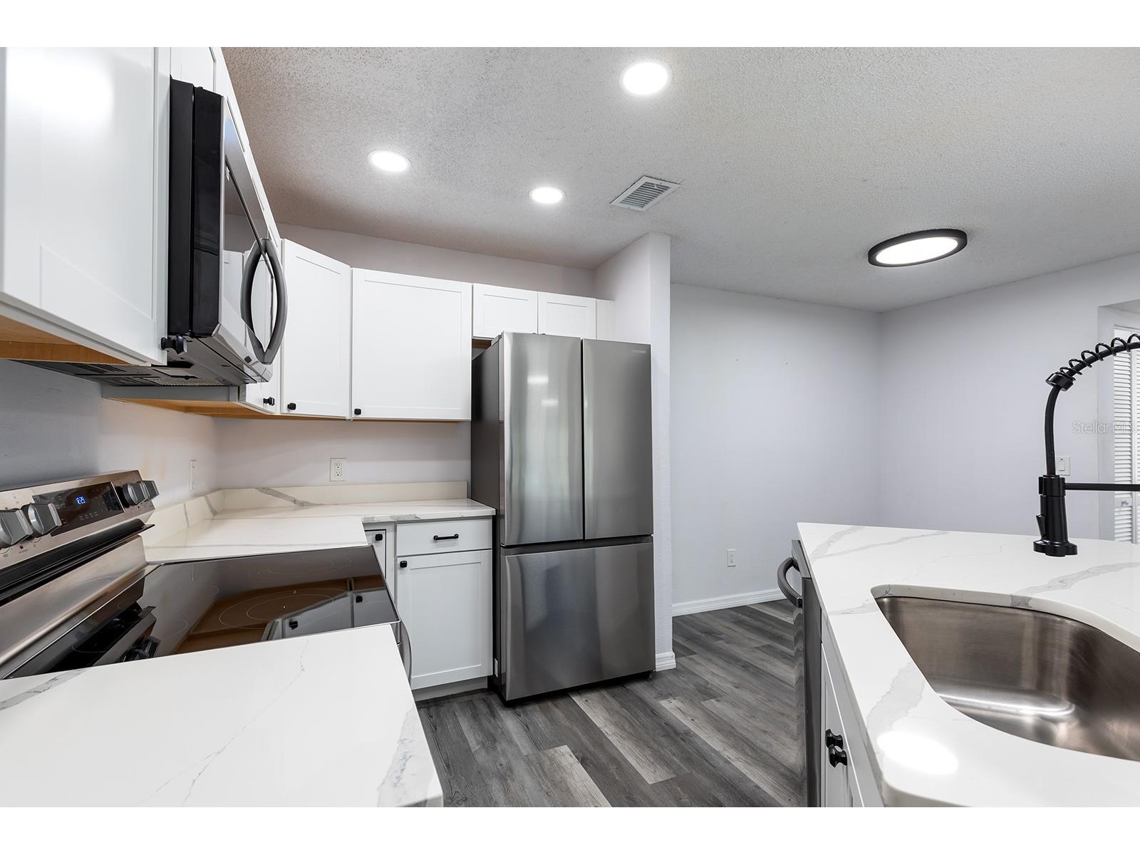 4528 Commander Drive #2018 Orlando FL 32822 O6356181 image3