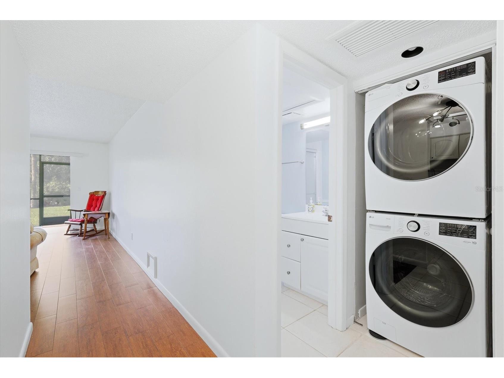 4528 Longwater #35 Sarasota FL 34235 A4690305 image17