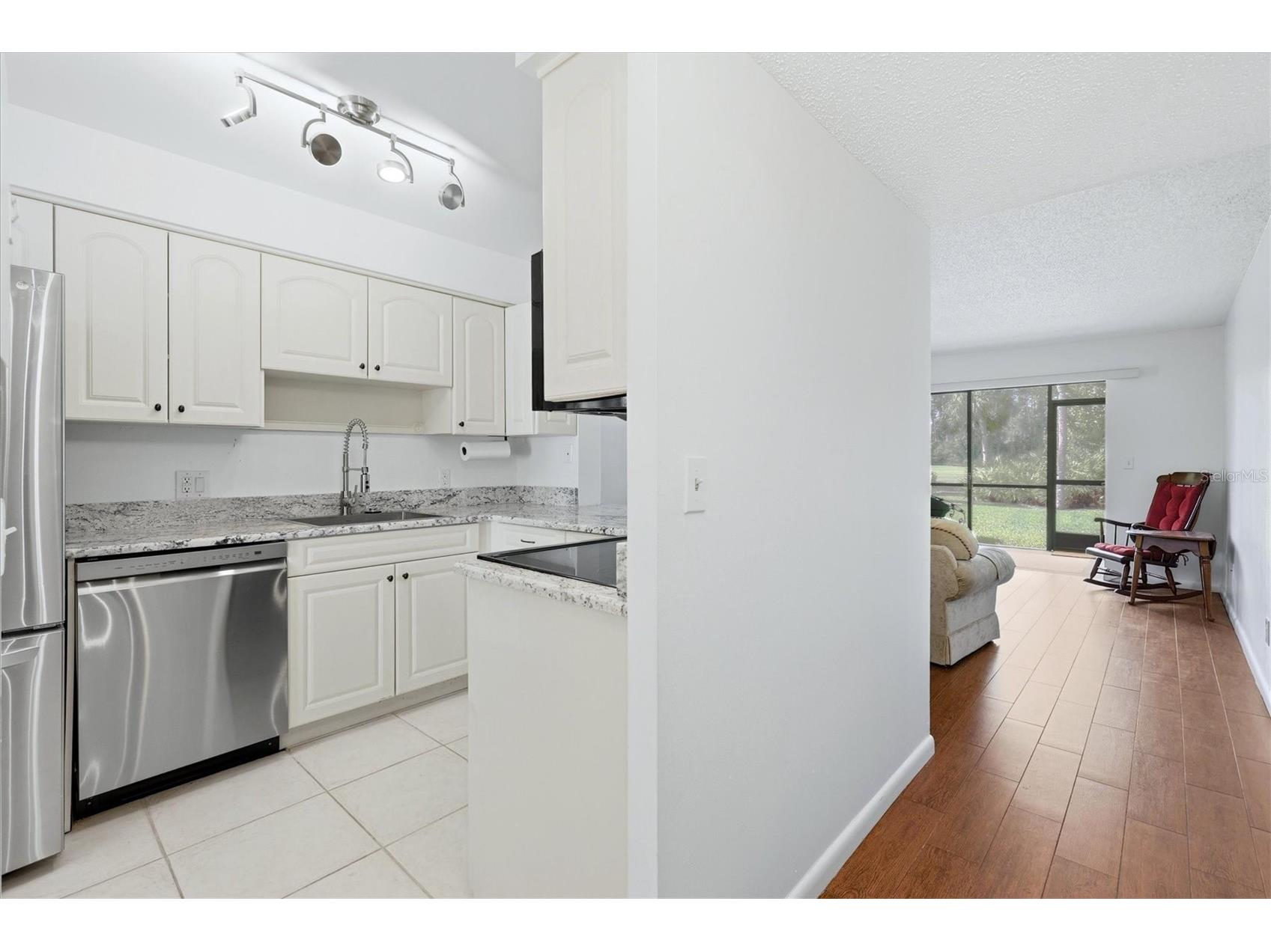 4528 Longwater #35 Sarasota FL 34235 A4690305 image9