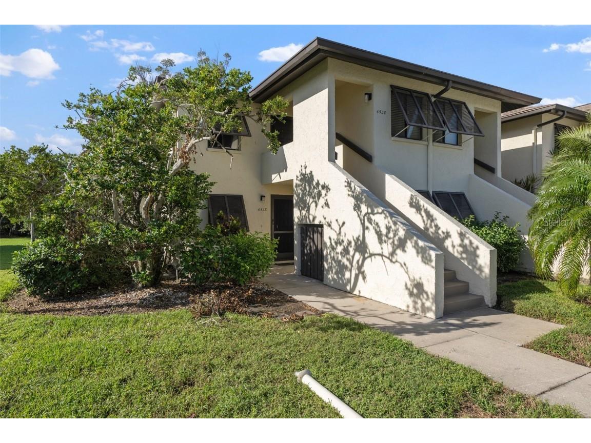 4528 Longwater Chase #35 Sarasota FL 34235 A4627596 image1
