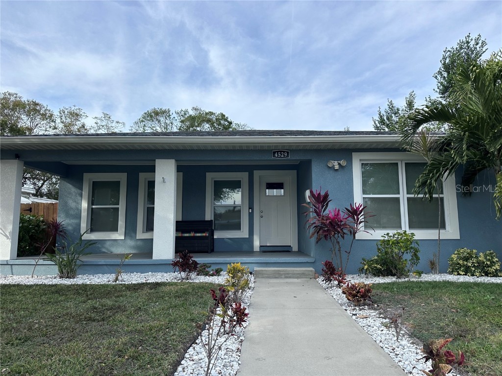 4529 11th Avenue S Saint Petersburg FL 33711 TB8341546 image1