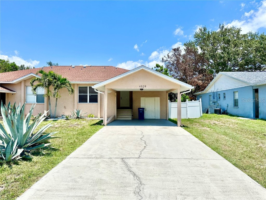4529 86th Street Court W Bradenton FL 34210 A4575508 image1