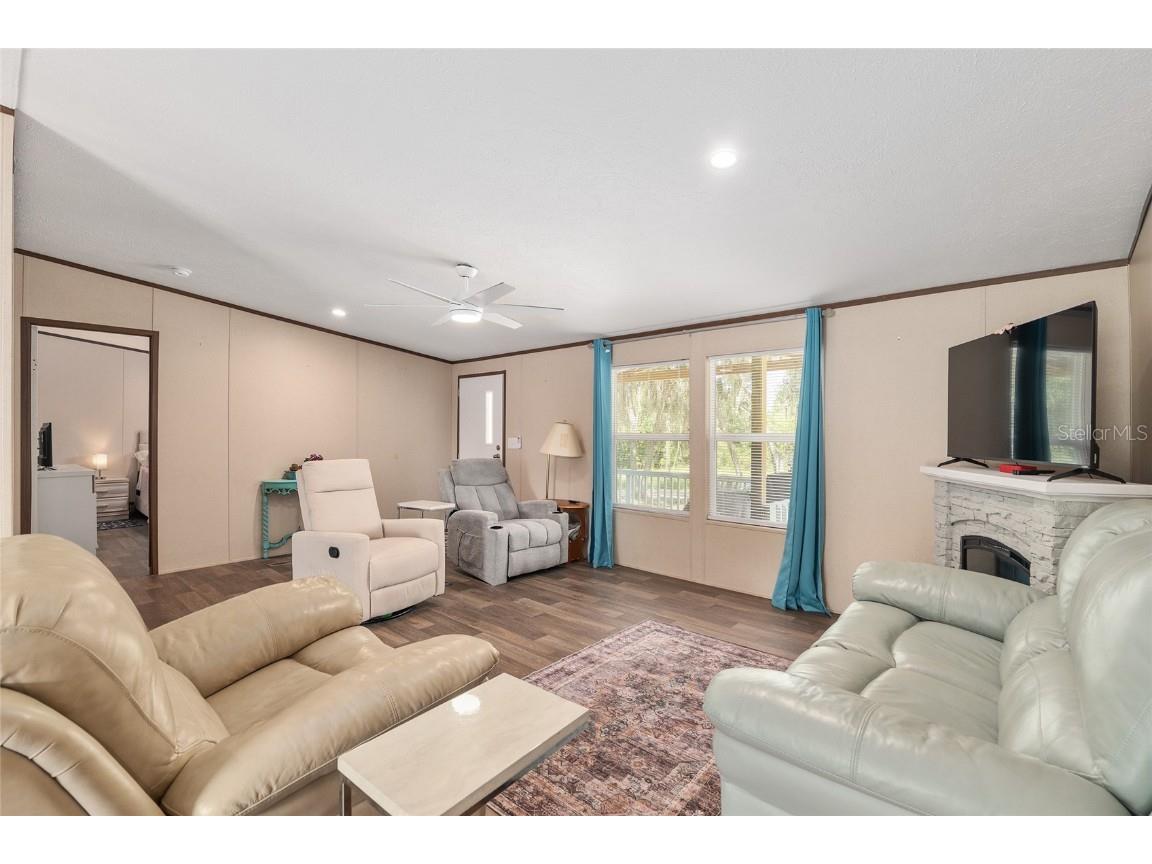 453 Old Hawthorne Road Hawthorne FL 32640 OM709241 image16