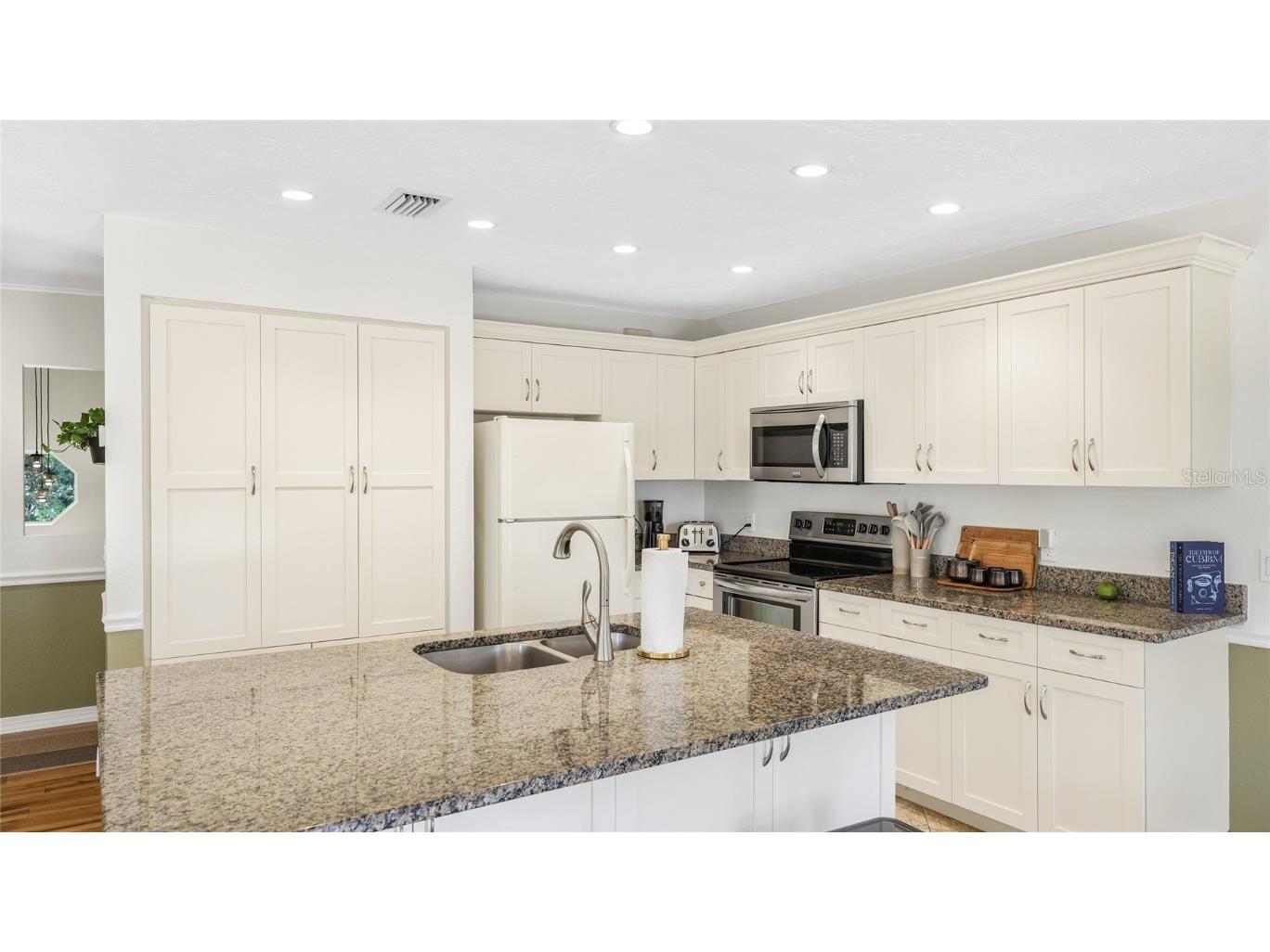 4530 Murdock Avenue Sarasota FL 34231 A4663459 image11