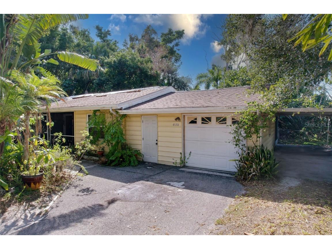 4530 S Lockwood Ridge Road Sarasota FL 34231 T3481811 image1