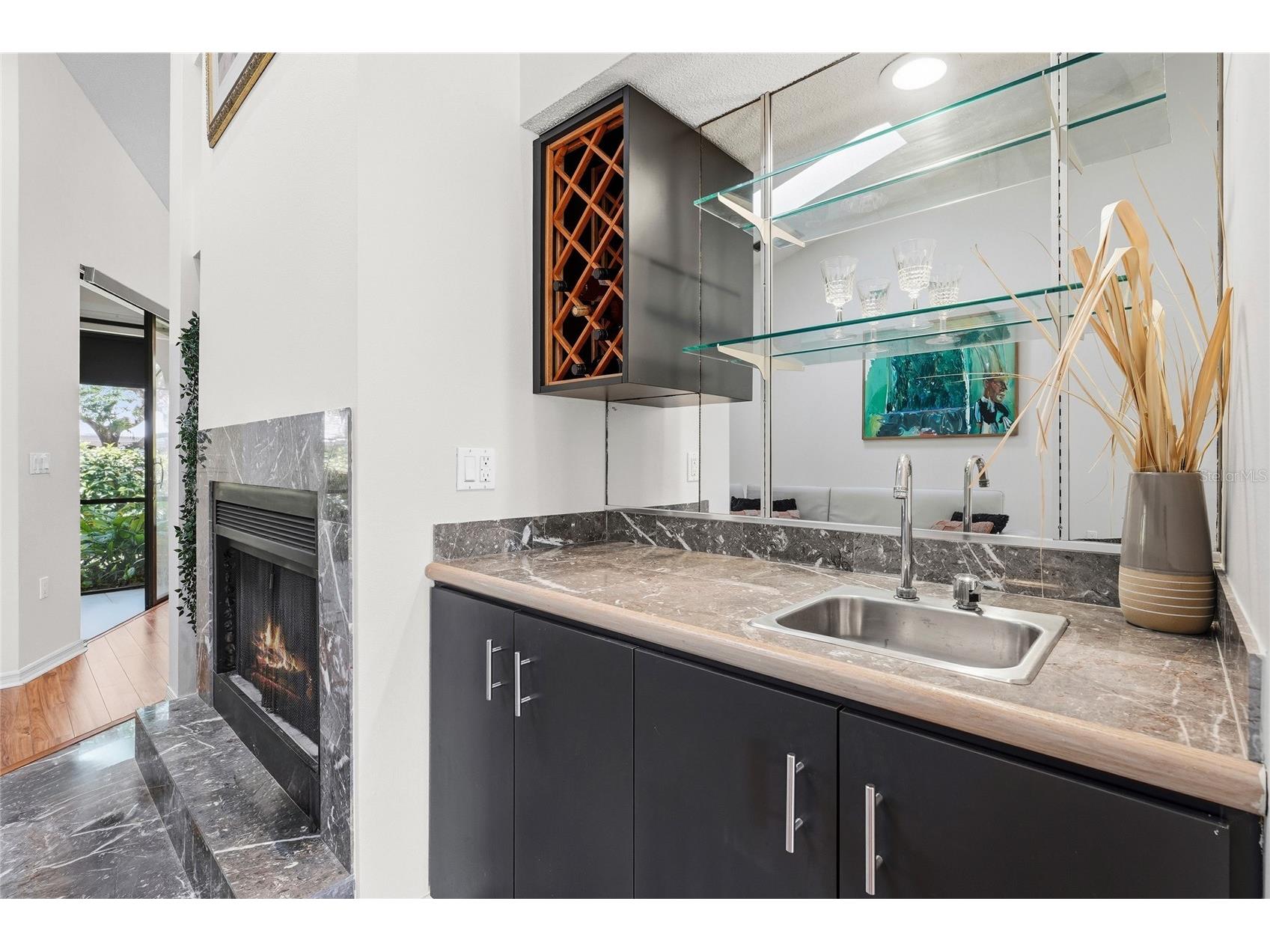 4531 Las Brisas Lane Sarasota FL 34238 A4686168 image3