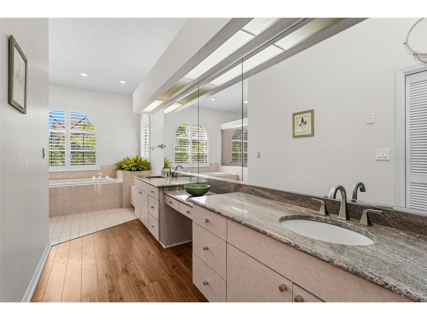 4531 Las Brisas Lane Sarasota FL 34238 A4686168 image8