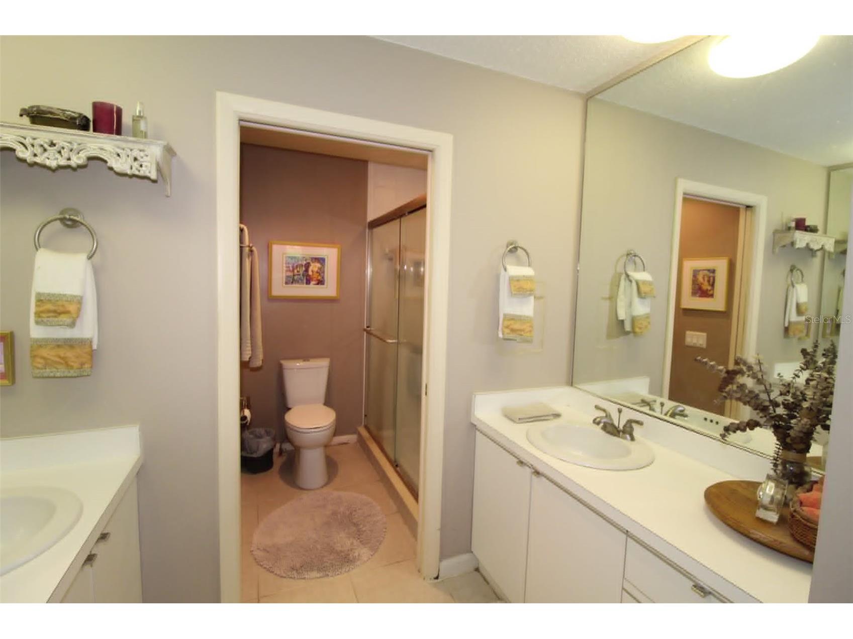 4532 N Ascot Circle Sarasota FL 34235 A4696855 image24