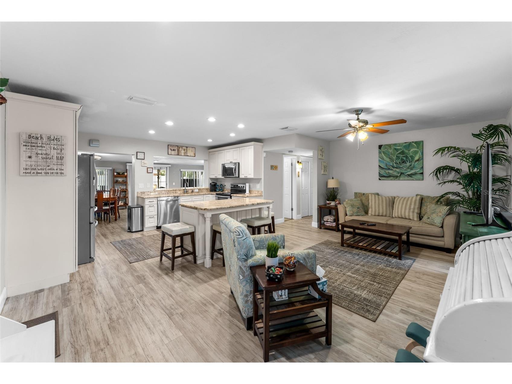 4533 20th Avenue N Saint Petersburg FL 33713 TB8497405 image3