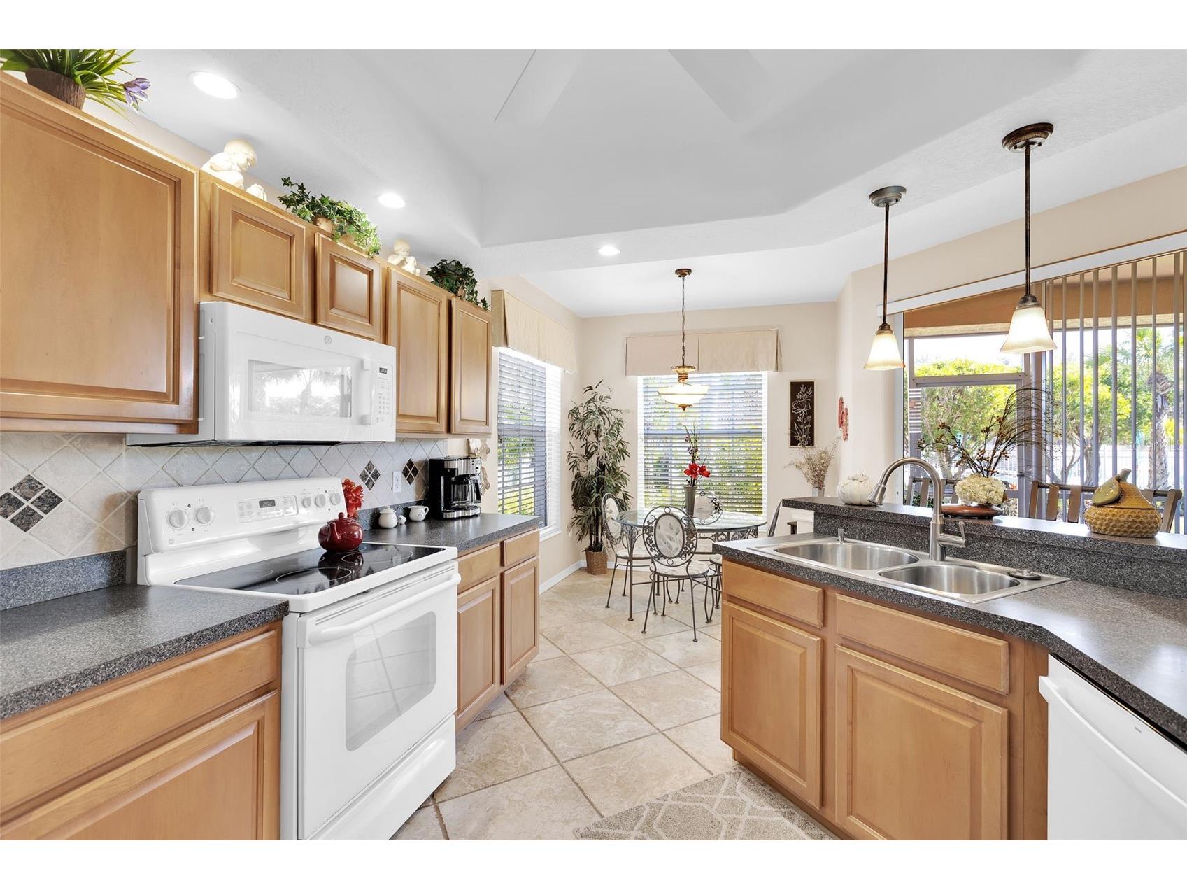 4533 Cinnamon Drive #2707 Sarasota FL 34238 A4683875 image11