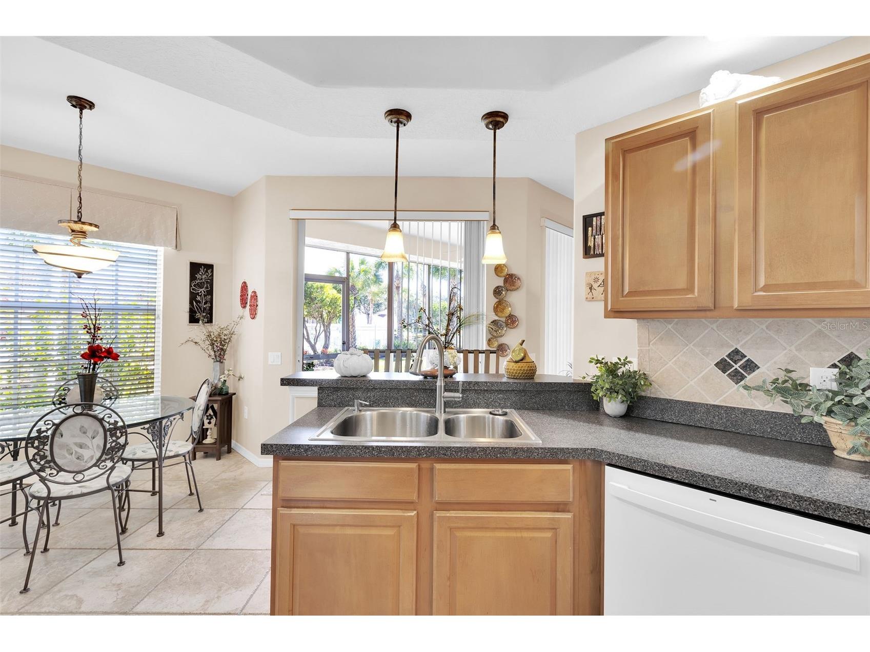 4533 Cinnamon Drive #2707 Sarasota FL 34238 A4683875 image12