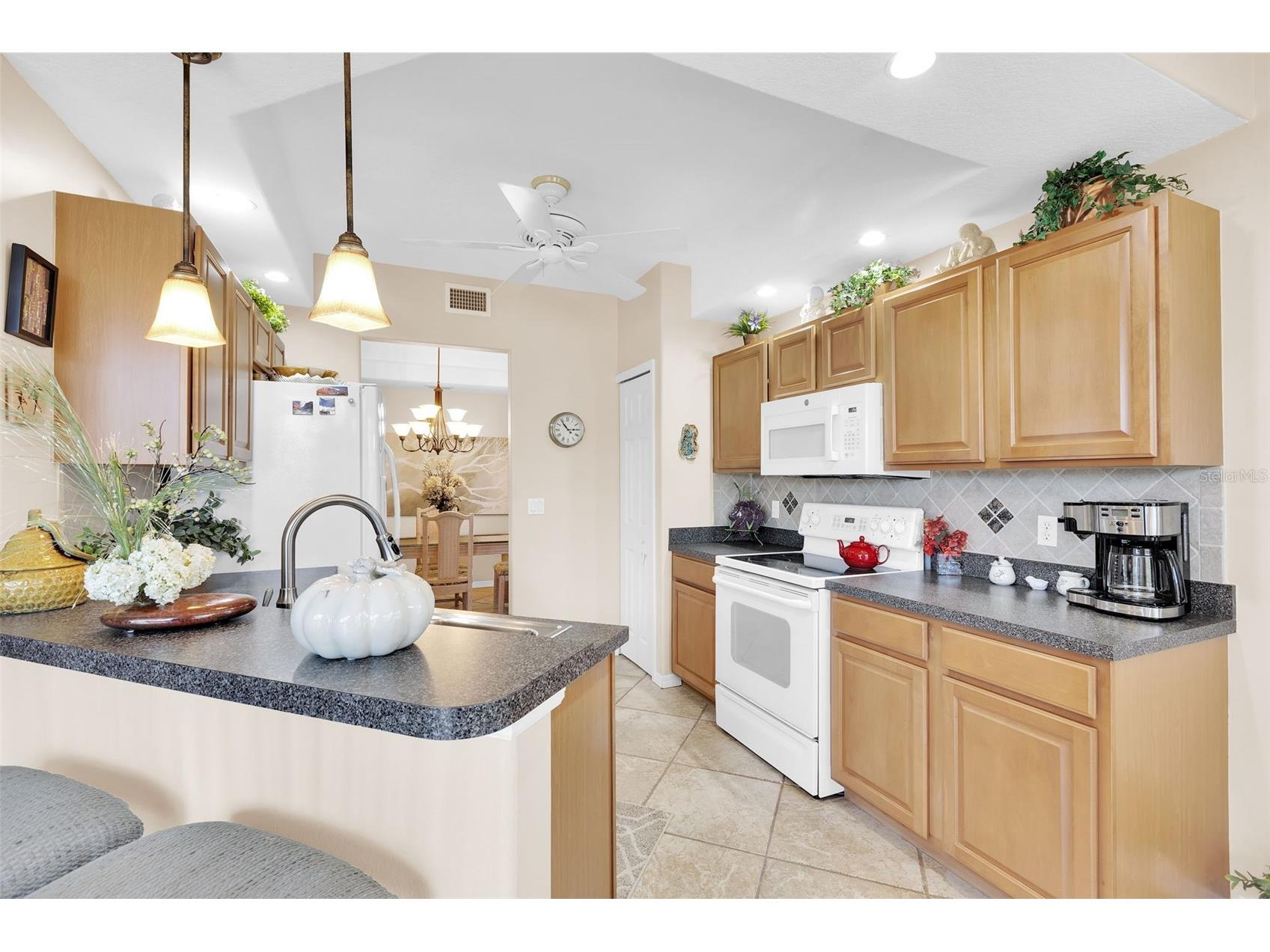 4533 Cinnamon Drive #2707 Sarasota FL 34238 A4683875 image13