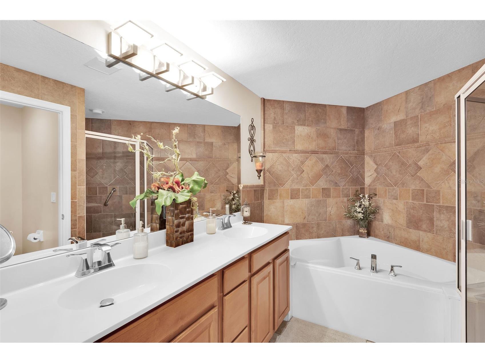 4533 Cinnamon Drive #2707 Sarasota FL 34238 A4683875 image24