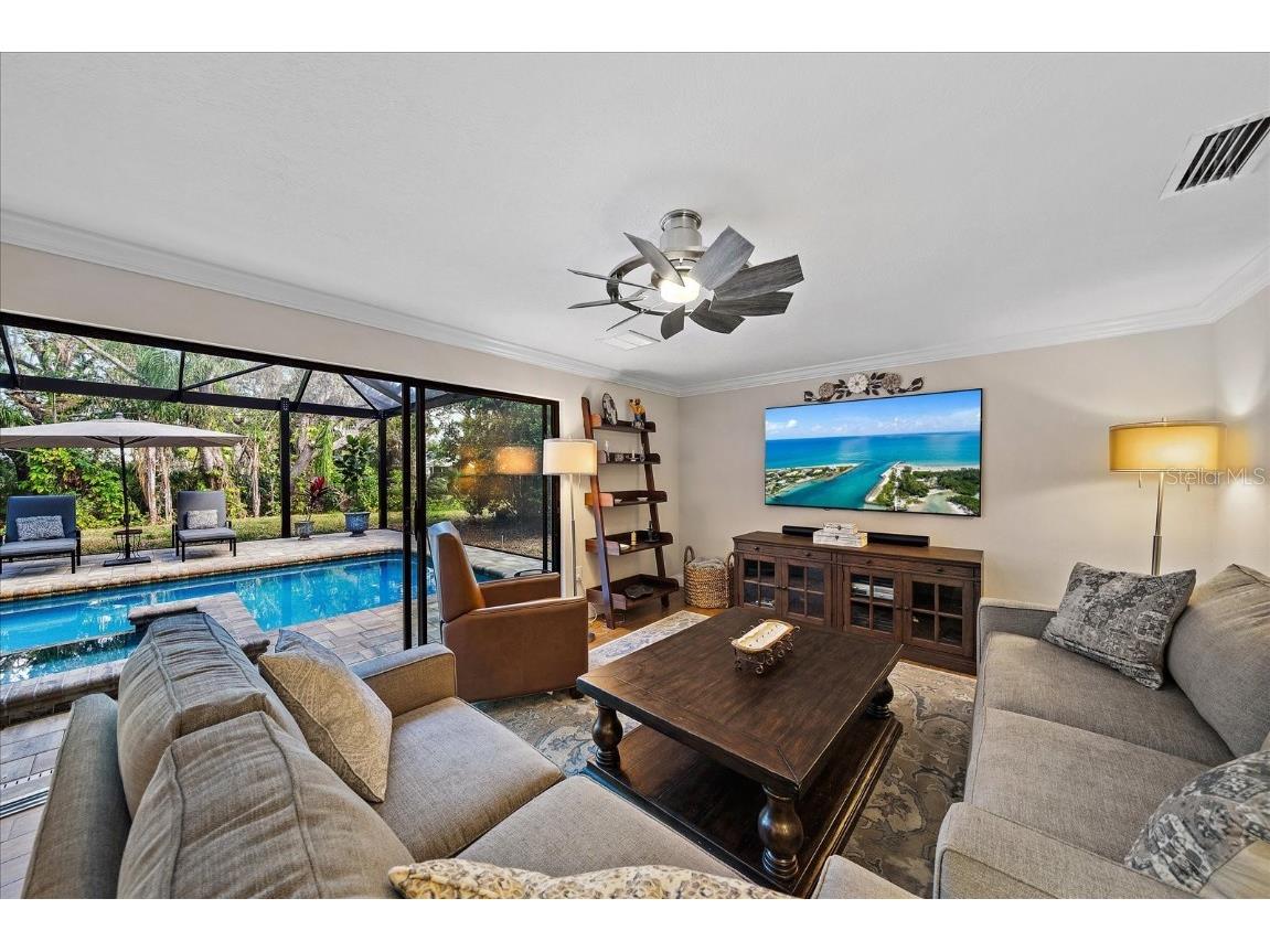 4533 Friar Tuck Lane Sarasota FL 34232 A4658087 image3