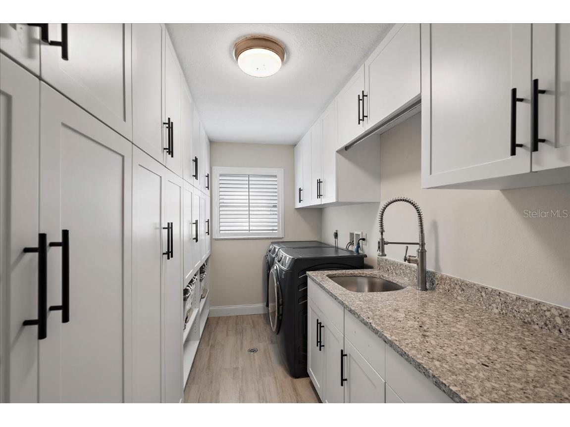 4533 Friar Tuck Lane Sarasota FL 34232 A4658087 image9