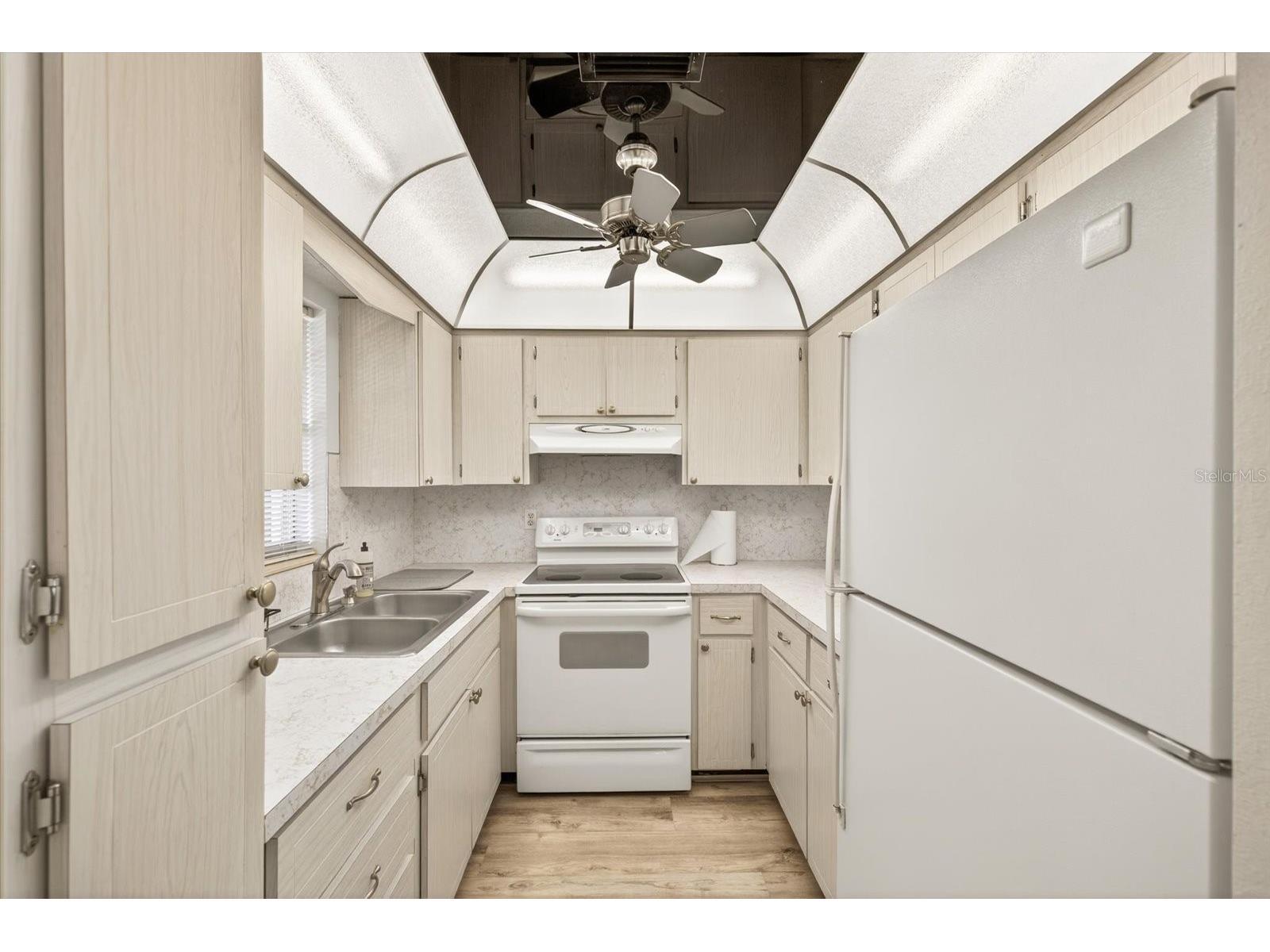 4533 Marine Parkway #203 New Port Richey FL 34652 W7882873 image18