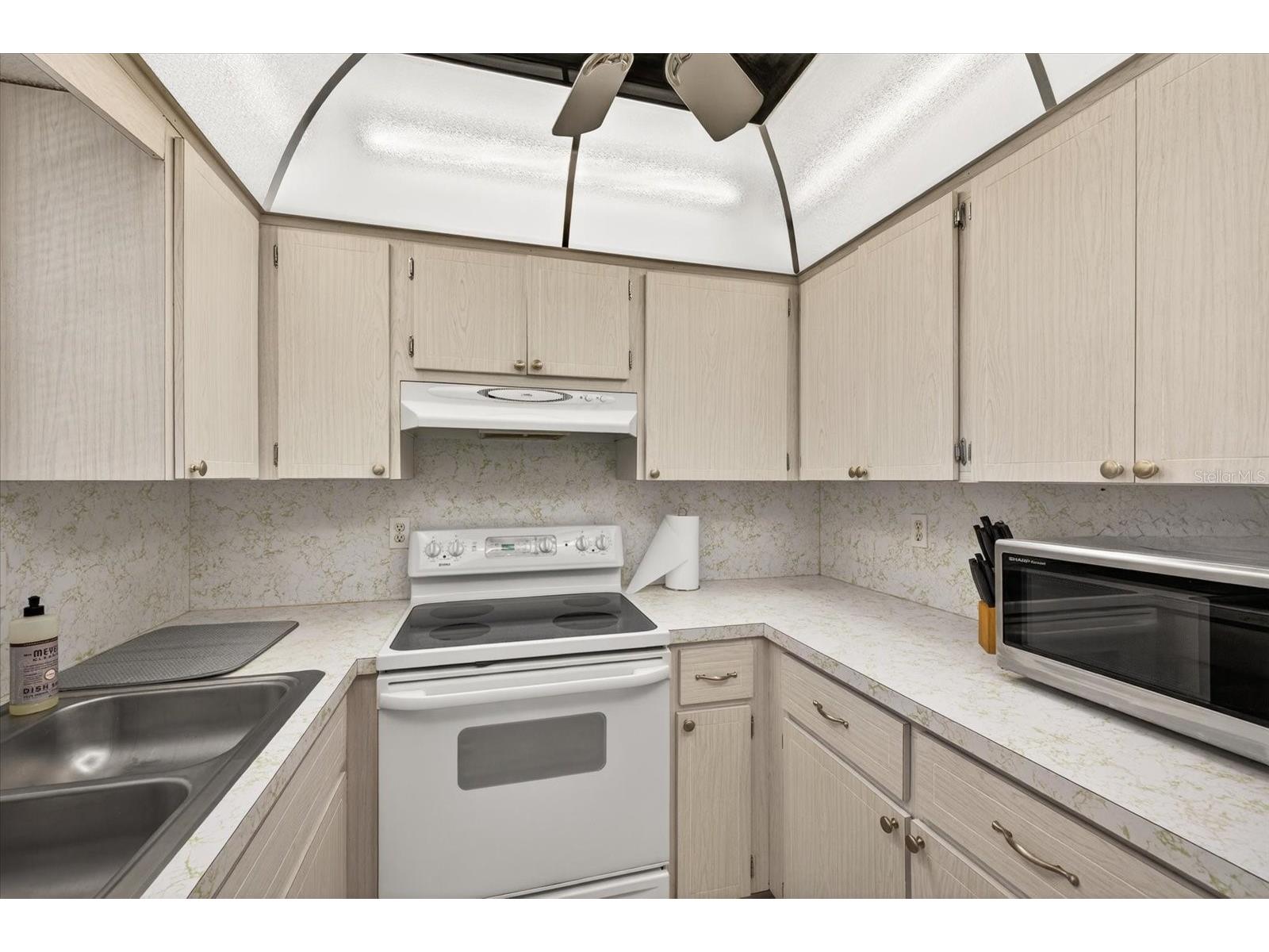 4533 Marine Parkway #203 New Port Richey FL 34652 W7882873 image21