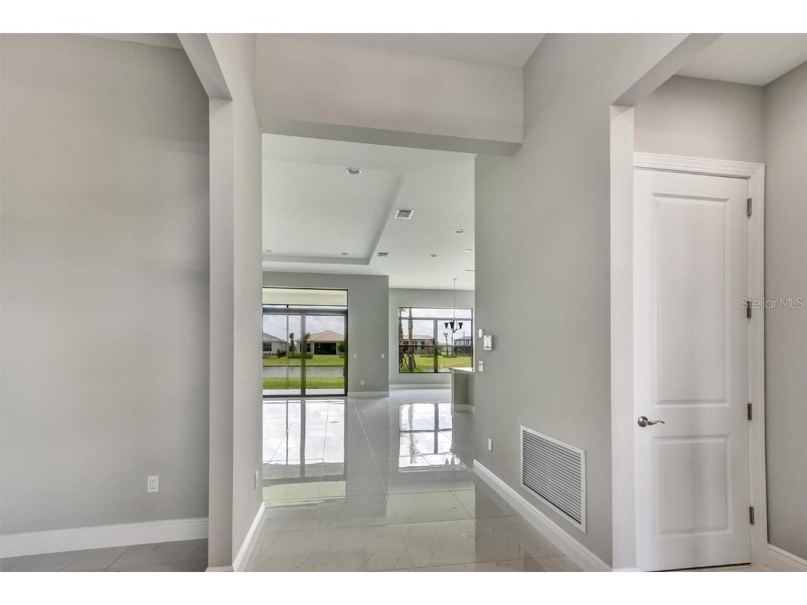 4533 Mondrian Court Sarasota FL 34240 A4657309 image5