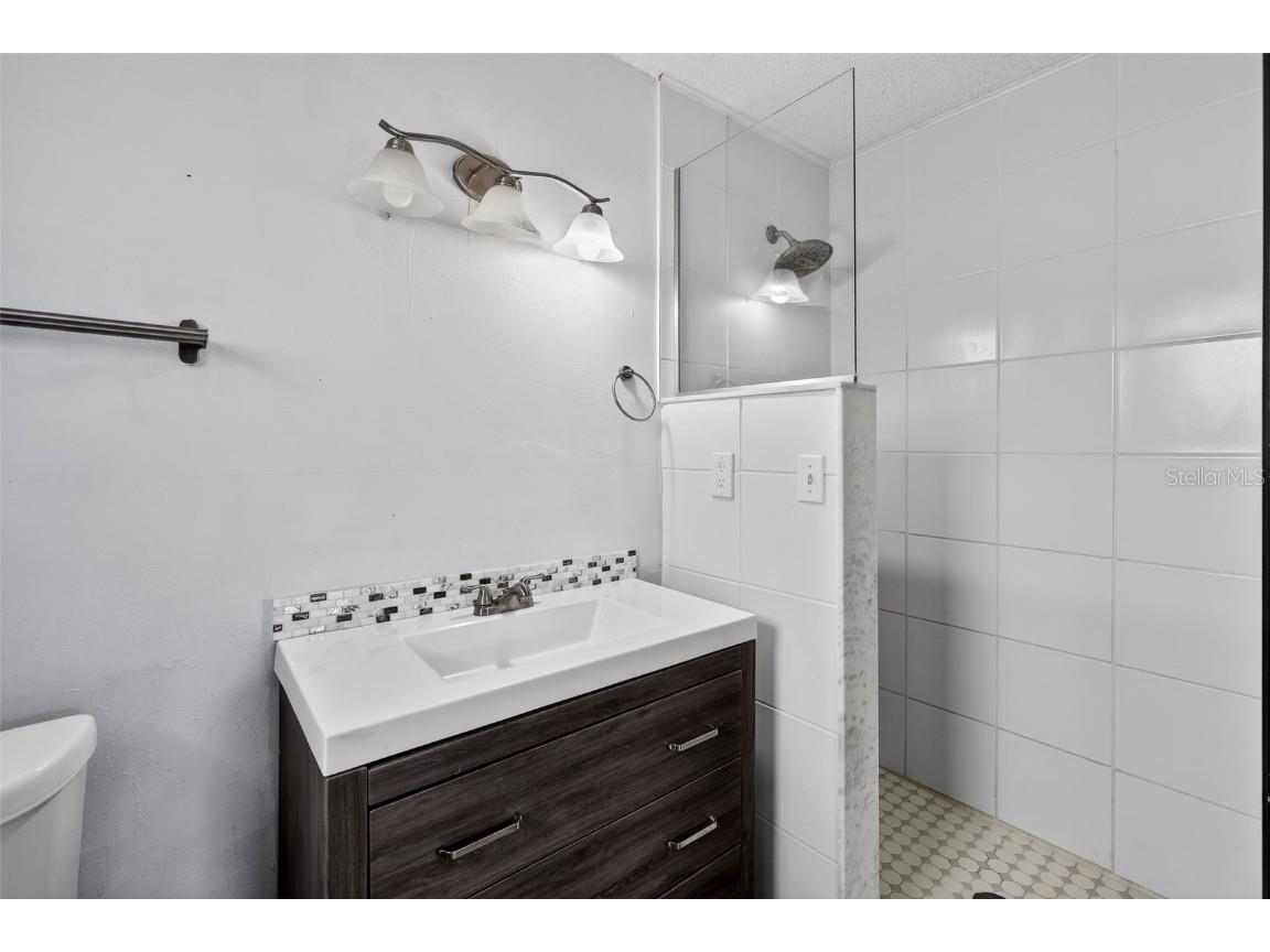 4534 Lemans Drive Orlando FL 32808 O6365376 image21