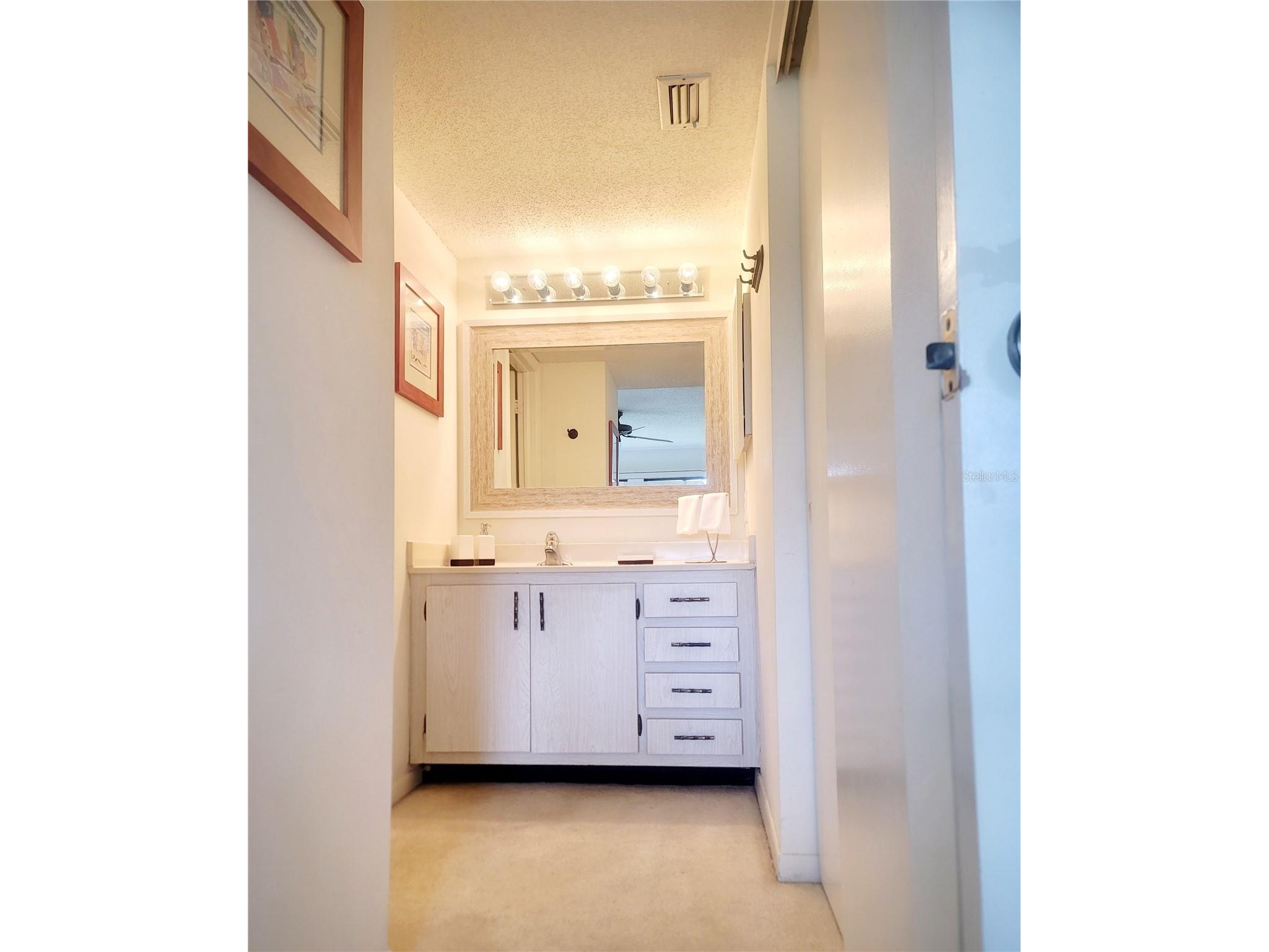 4535 Longwater Chase #18 Sarasota FL 34235 A4699443 image15